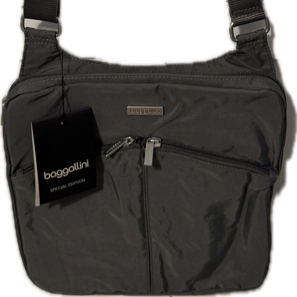 Baggallini Sleek Black Cross Body Bag